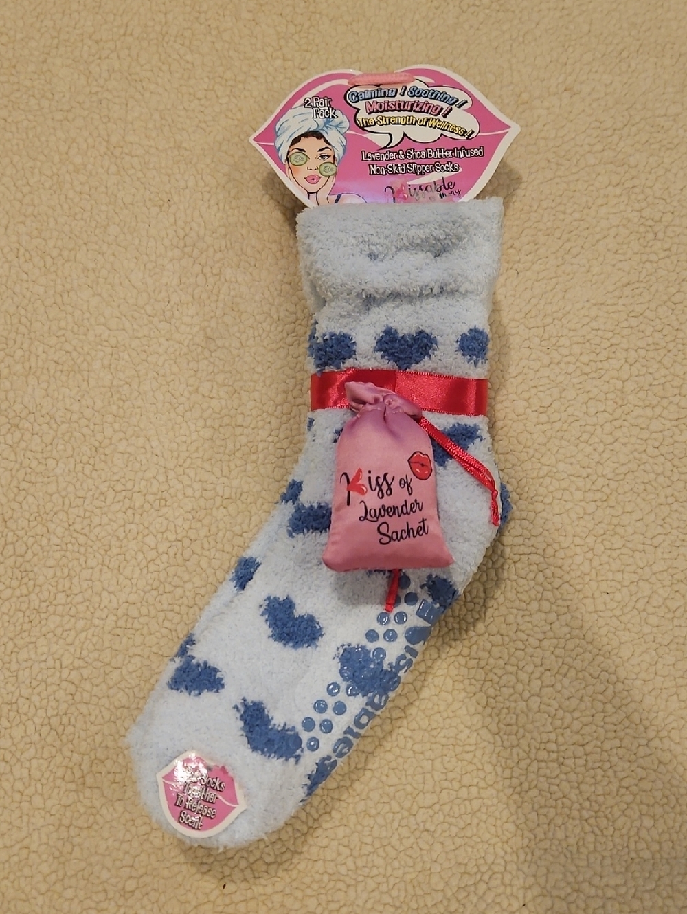 Cozy Lavender Sachet Fuzzy Socks - Blue Hearts